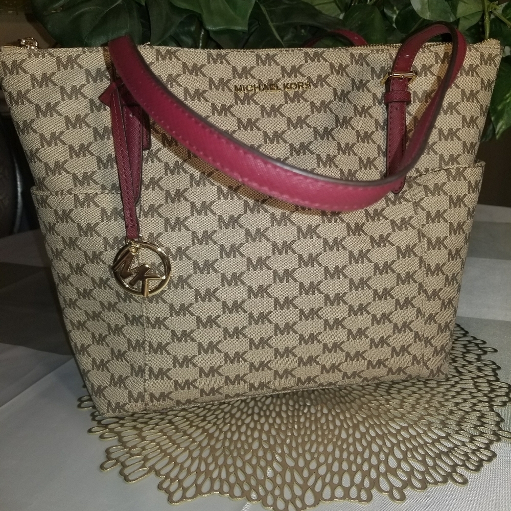 Michael kors purse